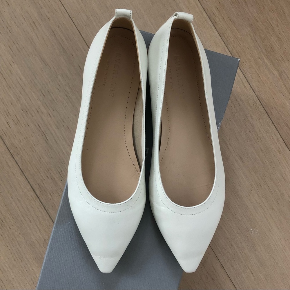 Everlane Pointed Leather Flats in White